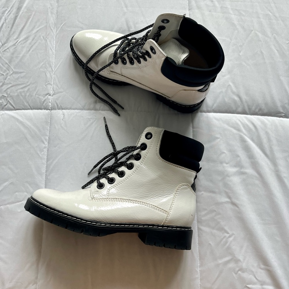 Women’s White Boots- Size 8